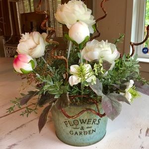 Farmhouse Shabby Chic Floral Arrangement 18”